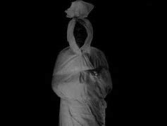 Pocong Seram Berdarah-Darah